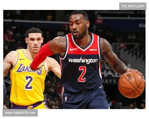 布克职业生涯高光时刻回顾 展现全能得分能力与突破性成长